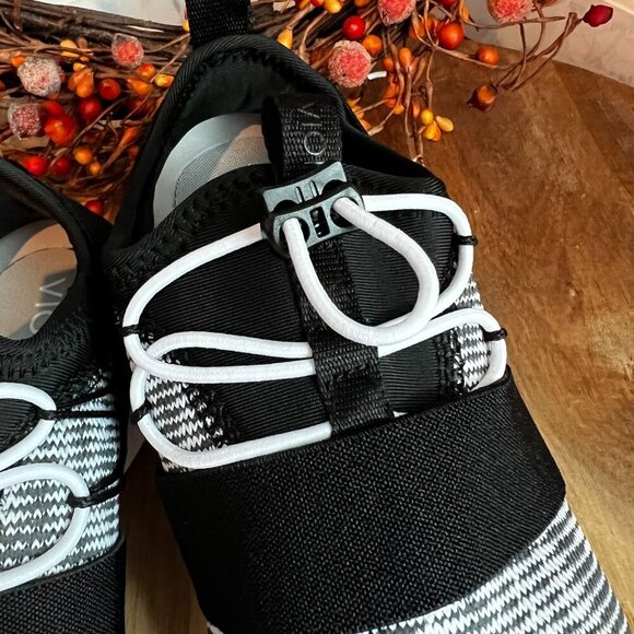 Vionic Women's Alaina ASR1757 Active Sneaker Sz 6 WIDE Black/White - Picture 4 of 11